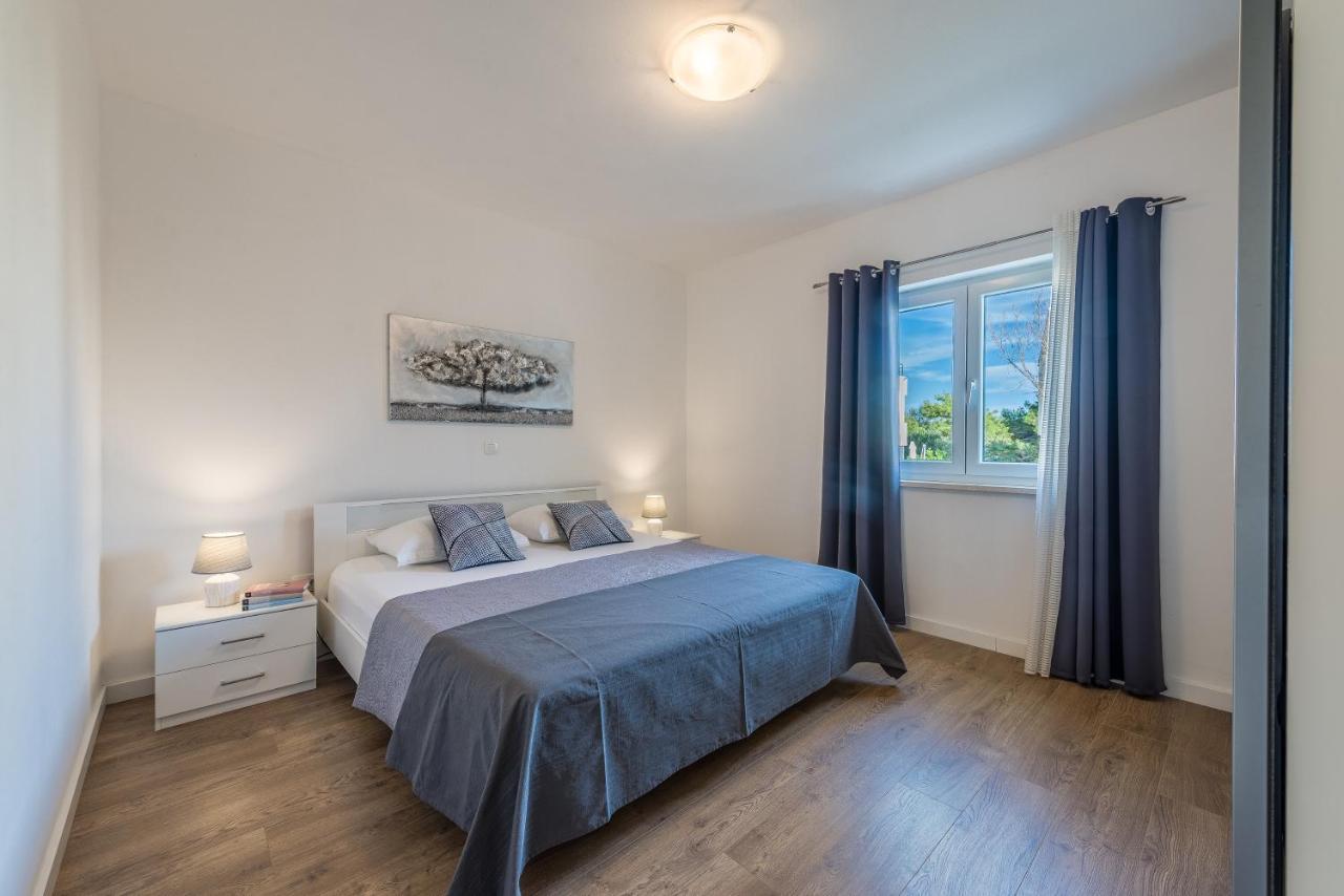 Holiday Home Bajlo Apartment With Three Bedrooms 扎达尔 外观 照片
