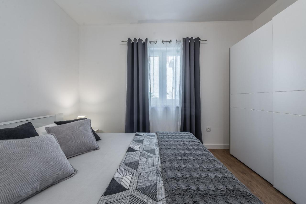 Holiday Home Bajlo Apartment With Three Bedrooms 扎达尔 外观 照片