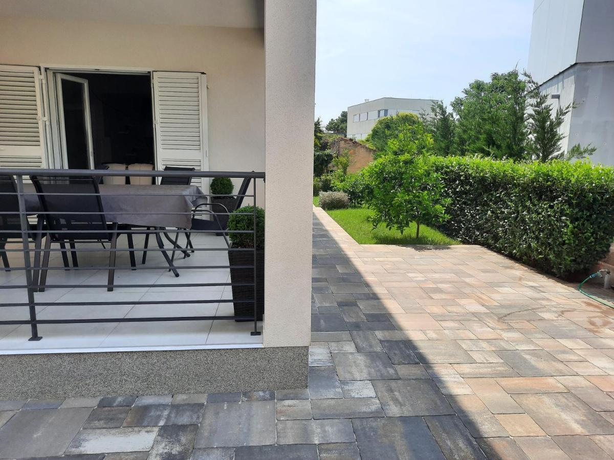 Holiday Home Bajlo Apartment With Three Bedrooms 扎达尔 外观 照片