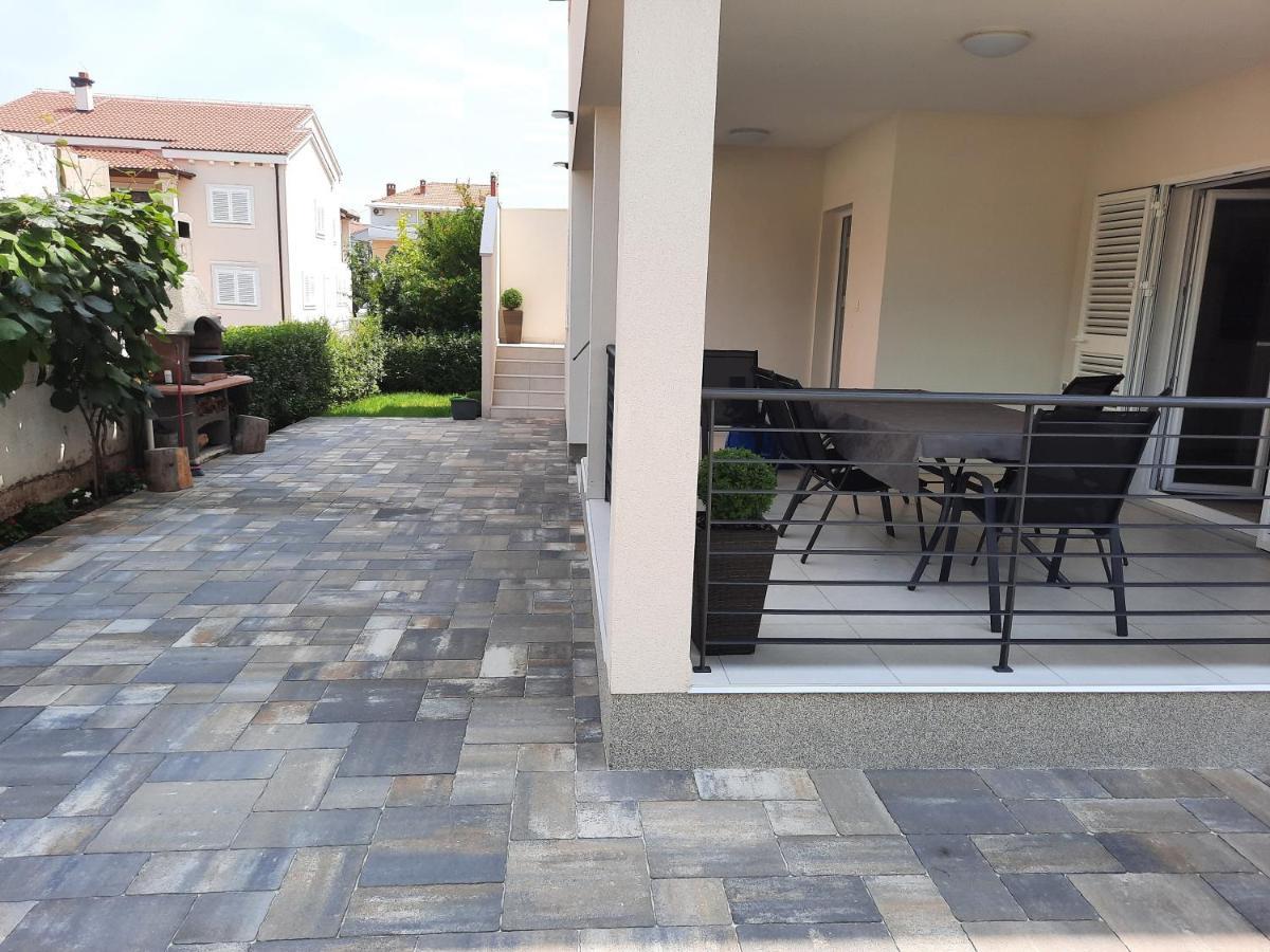Holiday Home Bajlo Apartment With Three Bedrooms 扎达尔 外观 照片