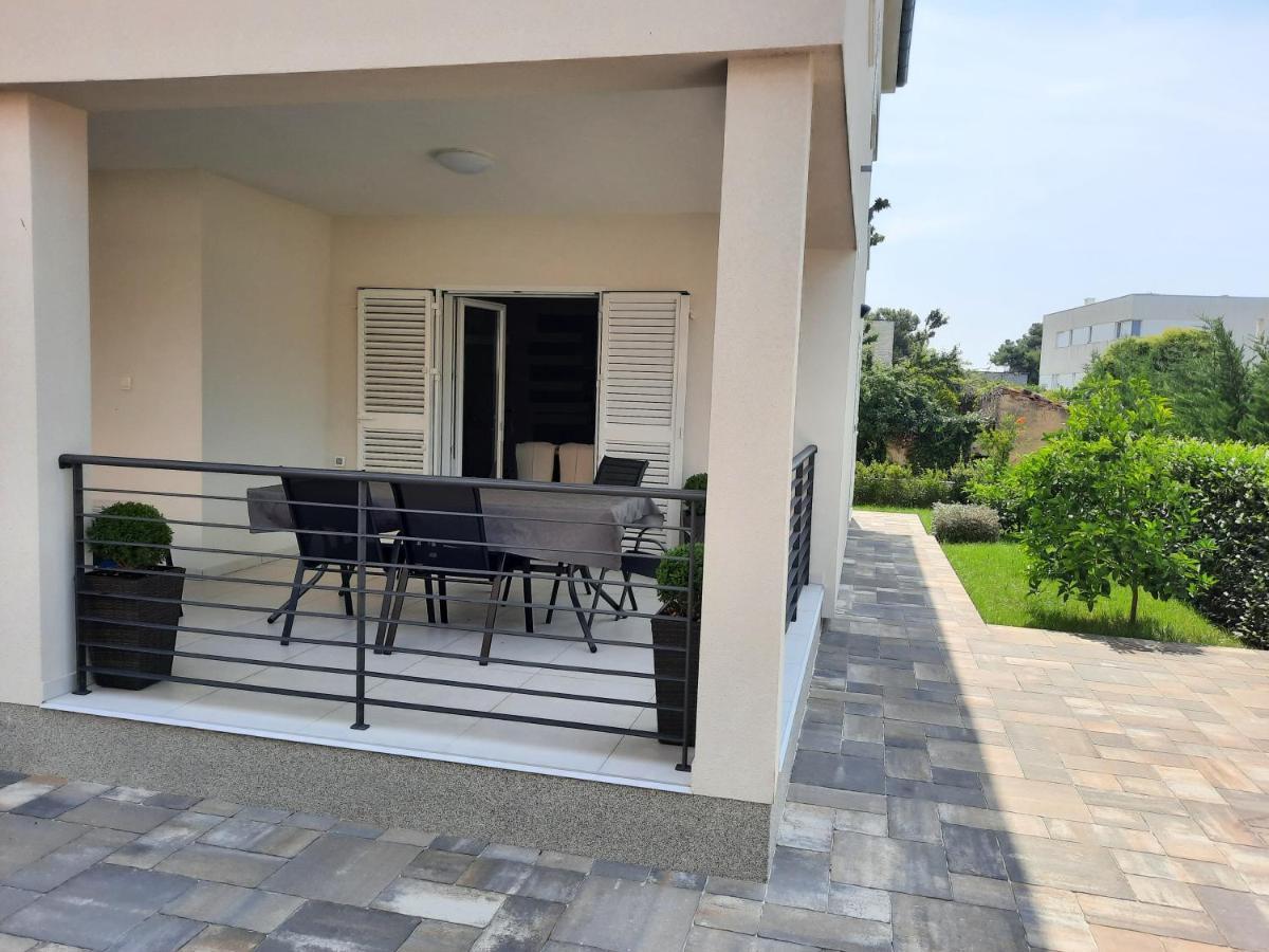 Holiday Home Bajlo Apartment With Three Bedrooms 扎达尔 外观 照片